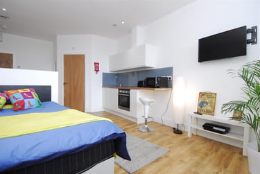 1 bed studio, 2A Old Town Street, City Centre, Plymouth, PL11AE - Image 3
